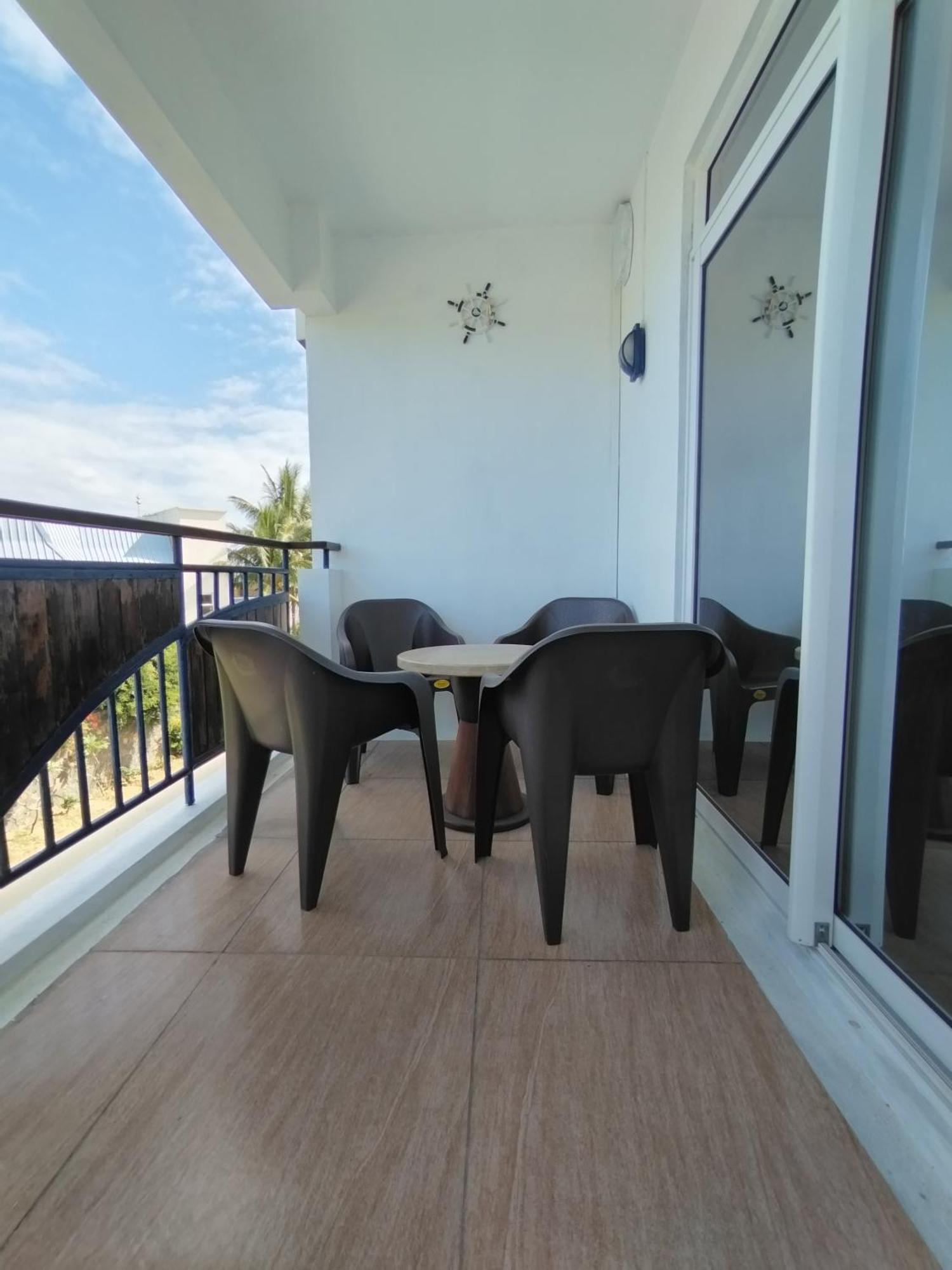 Morsky Vanek Apartment Flic en Flac ภายนอก รูปภาพ